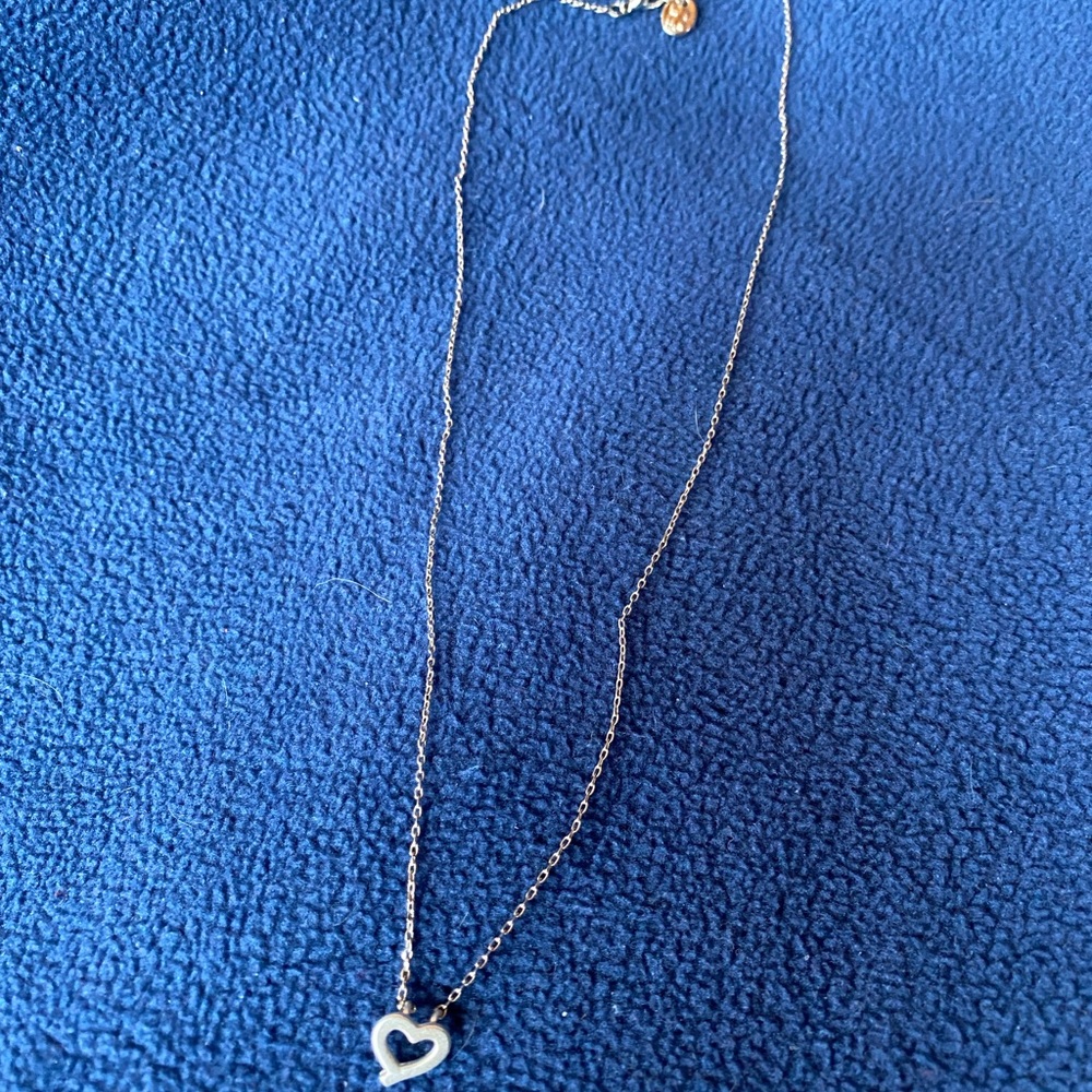 NECKLACE NICKEL FREE HEART ON 18” Chain, silver